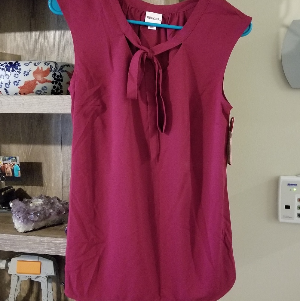 NWT! Merona Cranberry Tank with Tie Neck/Small